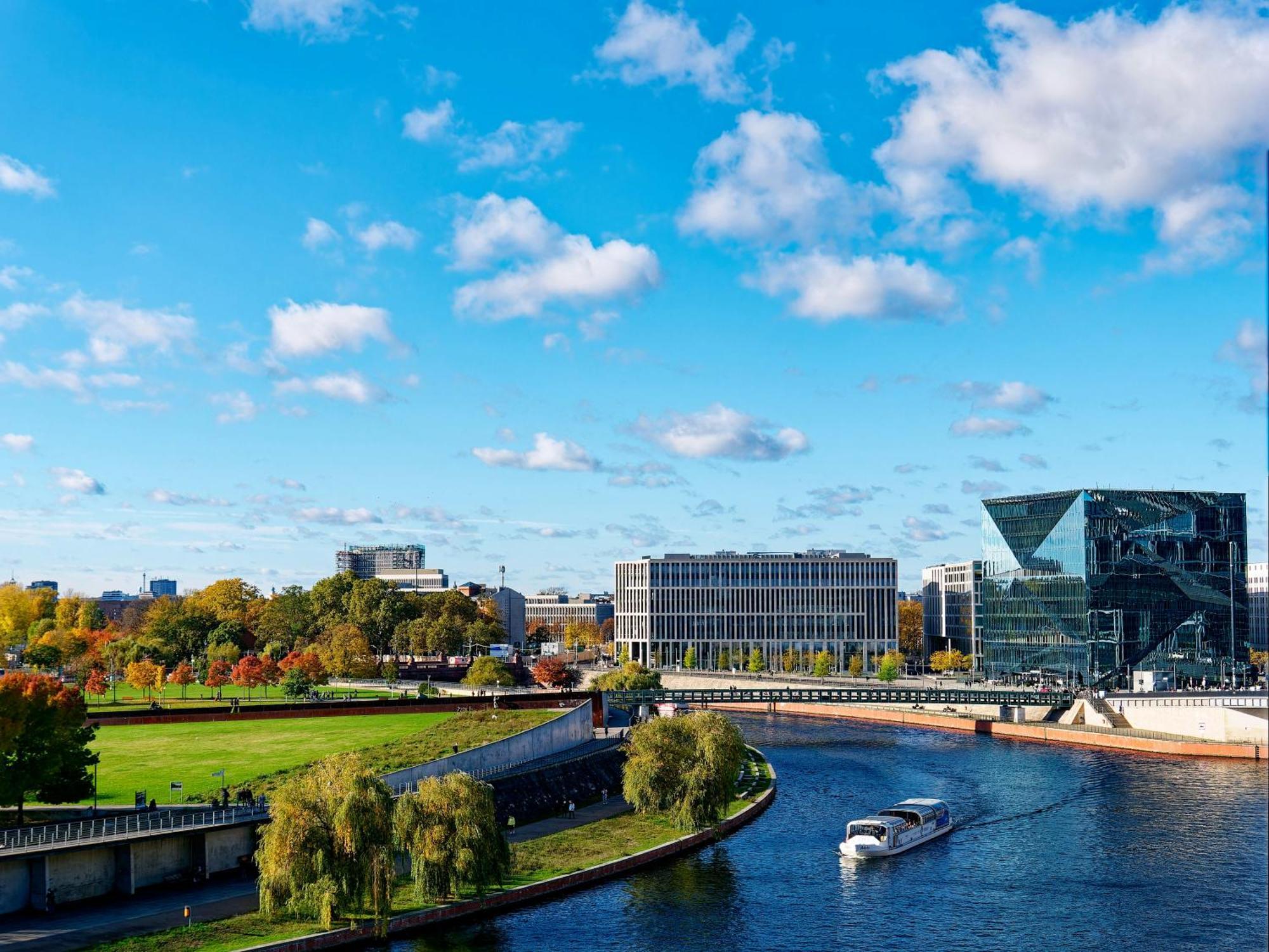 Luxurious Urban Living - Premium Downtown Apartments Next To Hbf, Berlin